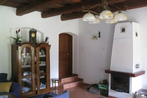 House | Game room - Unique Renovated Bakery in Landhouse (Zator)