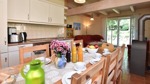 Dining - Lovely Holiday Home in Mechelsdorf With Sauna (Bastorf)