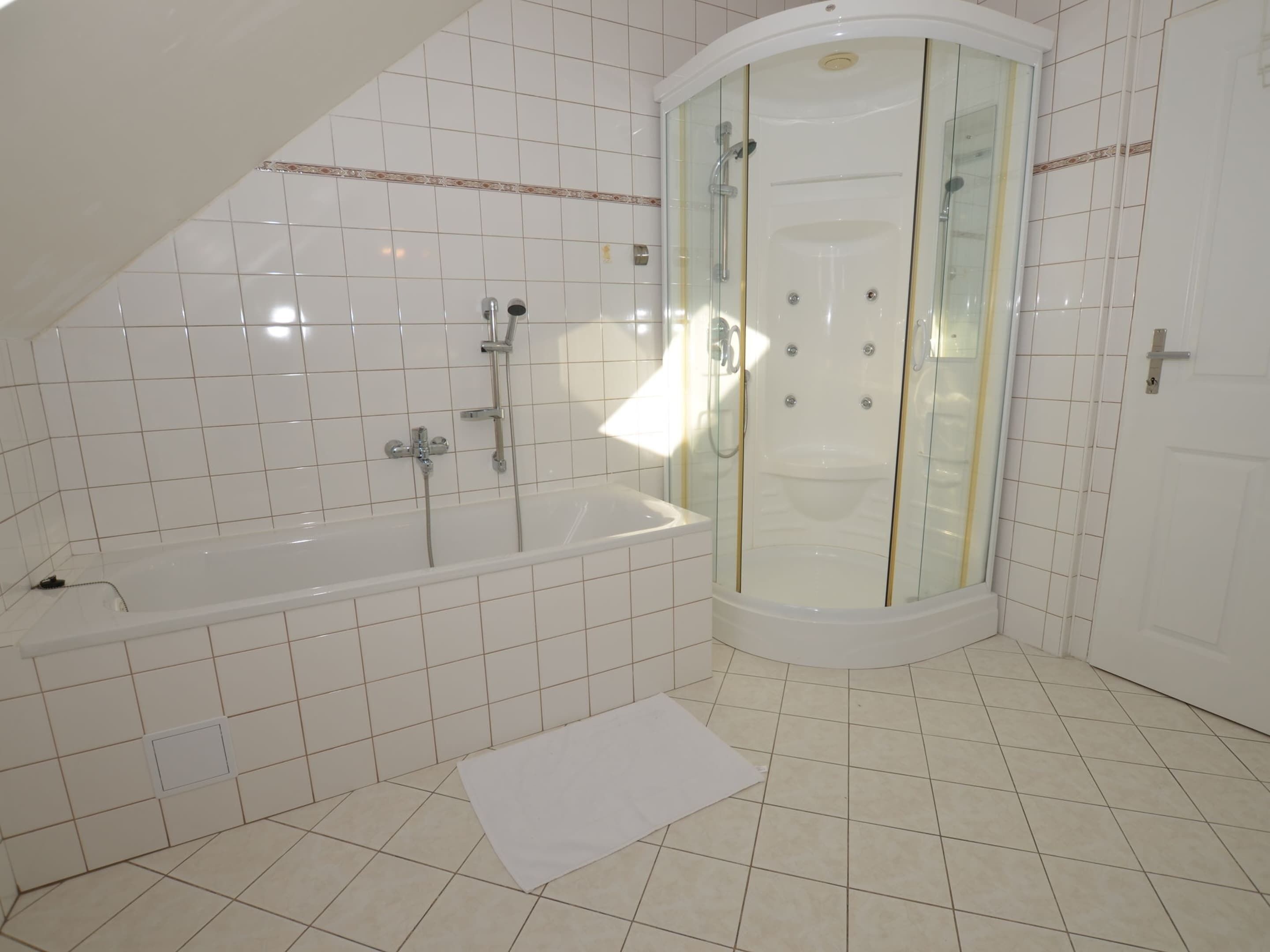 Apartment | Bathroom