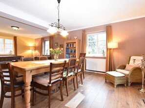 Dining - Spacious Holiday Home in Heiligendamm near Forest (Bad Doberan)