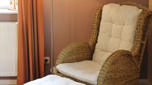 Room - Spacious Holiday Home in Heiligendamm near Forest (Bad Doberan)