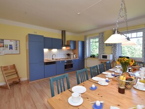 Dining - Child Friendly Apartment near Beach in Wittenbeck (Wittenbeck)
