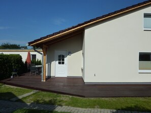 House | Exterior - Cozy Holiday Home in Rostock Germany near Beach (Rostock)