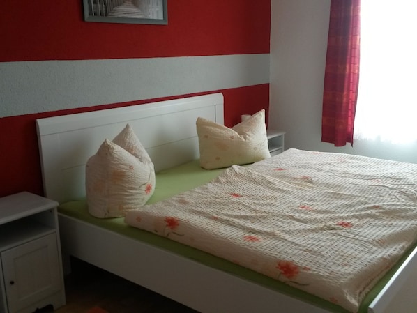 2 bedrooms, individually furnished, bed sheets - Beautiful Holiday Home in Kröpelin Near Beach (Kroepelin)