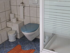 Shower - Spacious Apartment in Kröpelin With Terrace (Kroepelin)