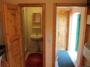 House | Bathroom - Charming Farmhouse in Hagebök With Garden (Blowatz)