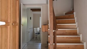 1 habitación y muebles diferentes 