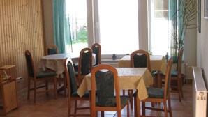 Dining - Charming Apartment in Kröpelin With Garden (Kroepelin)