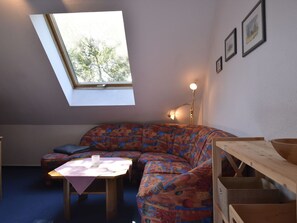 Living room - Beautiful Apartment With Terrace in Dierhagen Strand (Ostseebad Dierhagen)