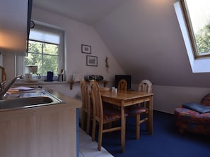 Dining - Beautiful Apartment With Terrace in Dierhagen Strand (Ostseebad Dierhagen)