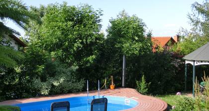 Group Hideaway With Pool