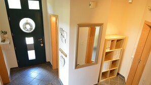 Reception - Comfortable, Detached House With Amazing View, Beautiful Large Garden and Sauna (Speicher)