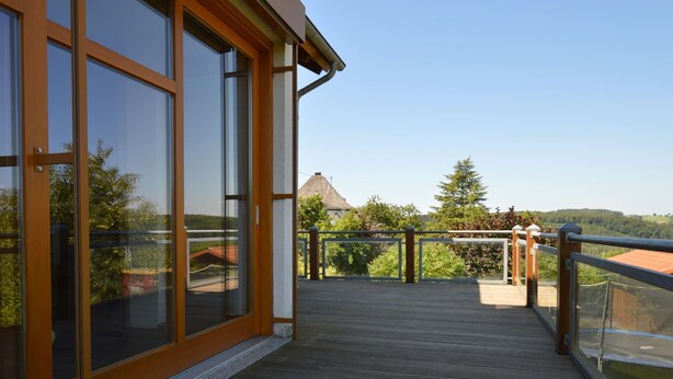 Balcony - Comfortable, Detached House With Amazing View, Beautiful Large Garden and Sauna (Speicher)