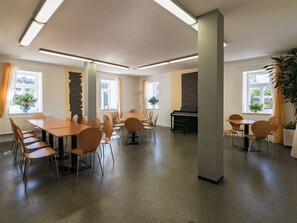 Living room - Two Adjacent Houses for Groups in the Thuringian Forest With Sauna (Lehesten)