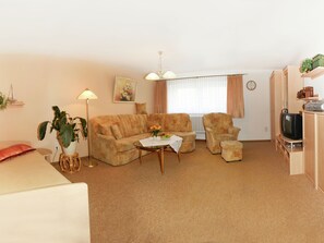Apartment | Wohnzimmer | DVD-Player