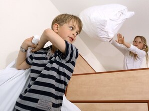 1 Schlafzimmer, individuell eingerichtet, Bettwäsche