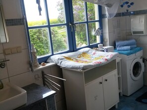 House | Bathroom | Shower, towels - Boutique Holiday Home in Putbus With Private Terrace (Putbus)