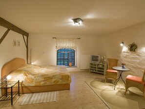 DVD player - Vintage Apartment in Kröpelin With Garden (Kroepelin)