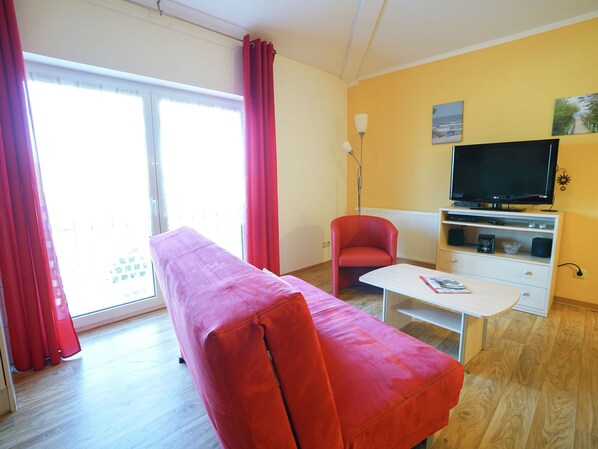 Living room - A Modern Furnished Holiday Home in a Lovely Area (Benz)
