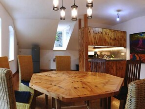 Villa | Dining - Exclusive Apartment in an art Nouveau Villa (Grossschirma)