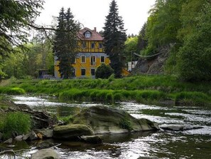 Villa | Exterior - Exclusive Apartment in an art Nouveau Villa (Grossschirma)
