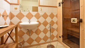 Bathroom - Charming Apartment in Börgerende-rethwisch With Sauna (Boergerende-Rethwisch)