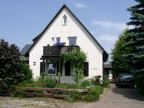 Exterior - A Holiday Home With Recreational Equipment and Many Cycle Paths Nearby (Südheide)