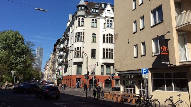 Exterior - Cosy Holiday Home in Hürth With Balcony (Huerth)