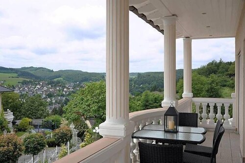 Very Comfortable and Luxurious Holiday Home, Close to the Nürburgring in the Eifel Green