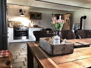 Dining - Unique House in the Vogtland Region With Open Architecture and Special Atmosphere (Klingenthal)