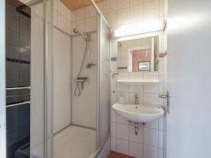 Ferienhaus | Badezimmer | Dusche