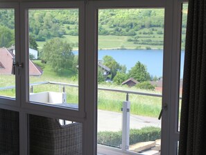 2 Schlafzimmer, individuell eingerichtet