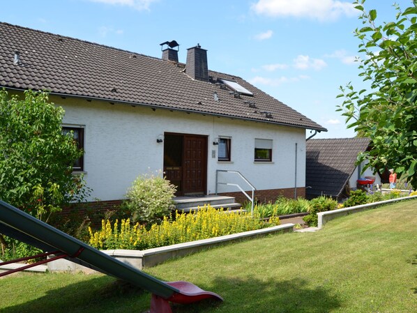 Exterior - Modern Holiday Home Near Ski Area in Dodenau (Battenberg (Eder))