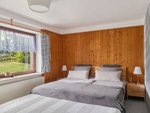 2 bedrooms, individually furnished - Central Apartment at the Edge of the Forest (Goslar)
