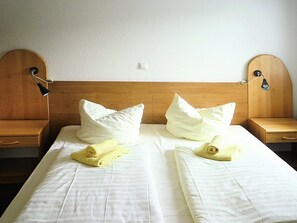 Apartemen | 2 kamar tidur dan dilengkapi dengan perabotan berbeda-beda