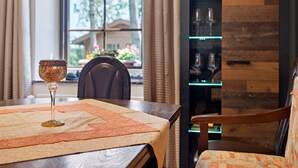 Dining - Amazing Holiday Home in Plütscheid With Garden (Plütscheid)