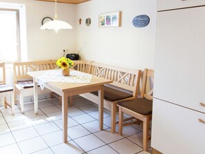 Dining - A Holiday Home on a Farm in the Beautiful Eifel (Neidenbach)