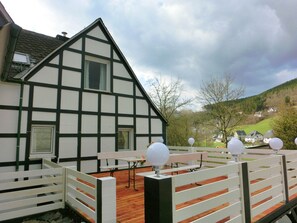 Apartment | Exterior - Graceful Holiday Home near Ski Area in Schmallenberg (Schmallenberg)