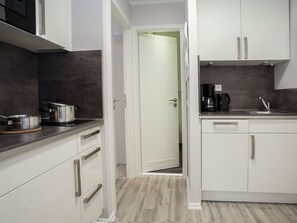 Apartment | Eigene Küche | Kühlschrank, Mikrowelle, Geschirrspüler