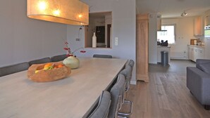 Unclassified image, 2 of 14, button - Spacious Holiday Home in Neuastenberg Near the Forest (Winterberg)