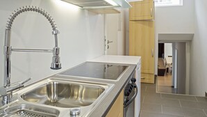 Coffee/tea maker, fridge, oven - Elegant Holiday Home in Winterberg near Ski Area (Winterberg)