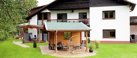 المنشأة من الخارج