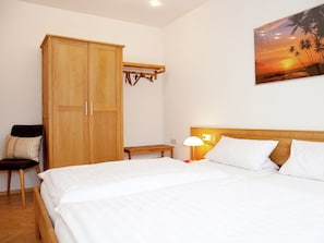 Apartment | 4 Schlafzimmer, individuell eingerichtet, Bettwäsche