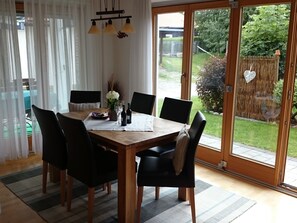 Dining - Attractive Holiday Home in Lechbruck am see With Garden (Lechbruck)