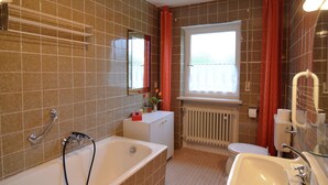 Bathroom - Quaint Apartment Near Forest in Thurmansbang (Thurmansbang)
