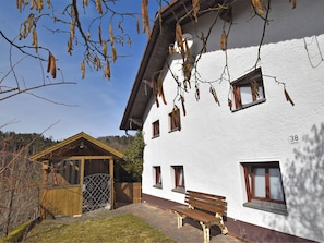 Exterior - Holiday Home on Historical Castle Walls in the Bavarian Forest Nature Reserve (Iggensbach)