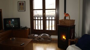 Living room - Beautiful House in the Tena Valley With Terrace and Beautiful Views (Panticosa)