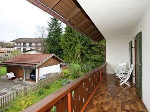 Balcony - Holiday Home in Foothills of the Alps (Bad Kohlgrub)
