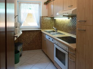 Apartment | Private kitchen | High chair - Garden Apartment in Huttenthal (Mossautal)