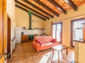 Fireplace - Cozy Cottage in Pla de L'estany With Private Swimming Pool (Vilademuls)